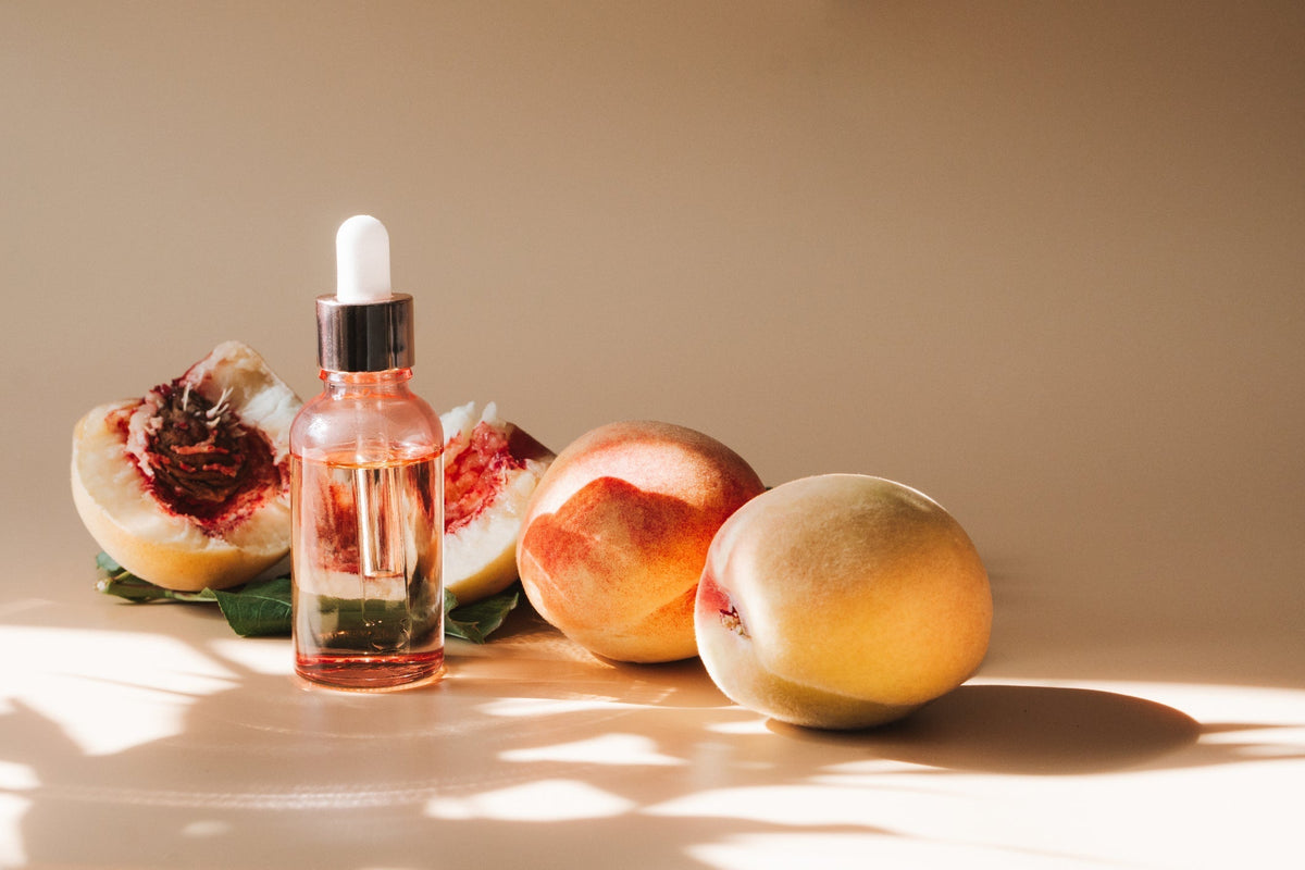 Peach Oil: the gentle, fragrant fruit oil