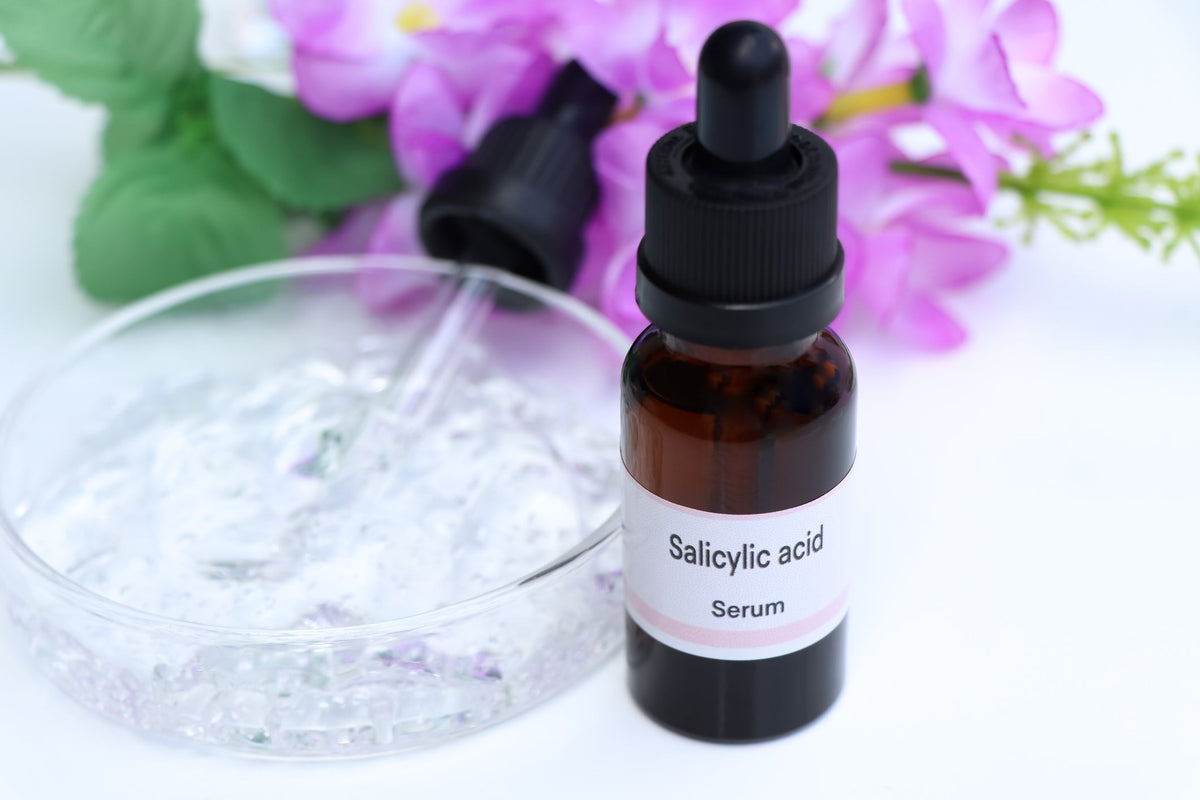 Salicylic acid: the classic clarifying ingredient